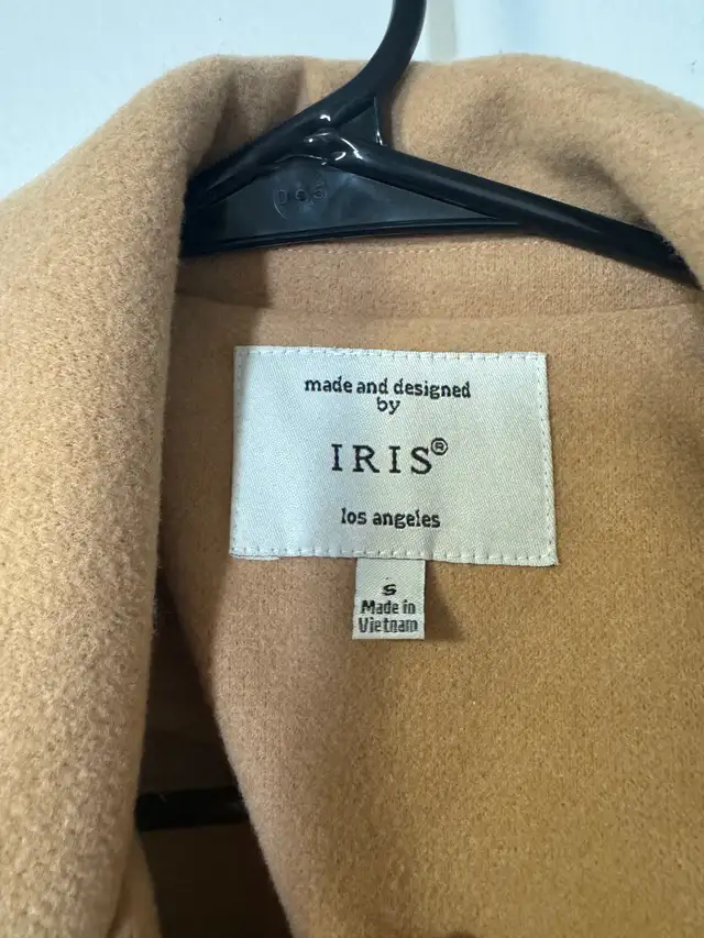 Pea coat in Women's - Tops & Outerwear in Mississauga / Peel Region - Image 5