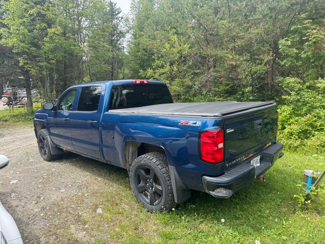 2017 chevrolet silverado1500 lt z71 — photo 3
