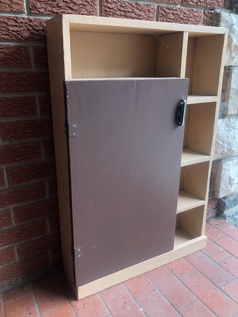 Solid Wood Cupboard! Hutches & Display Kingston Kijiji