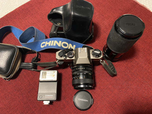 Vtg Chinon CM-7 35SLR Flash/Strap/Bags/Focal MC  1:4.0 in Cameras & Camcorders in North Bay