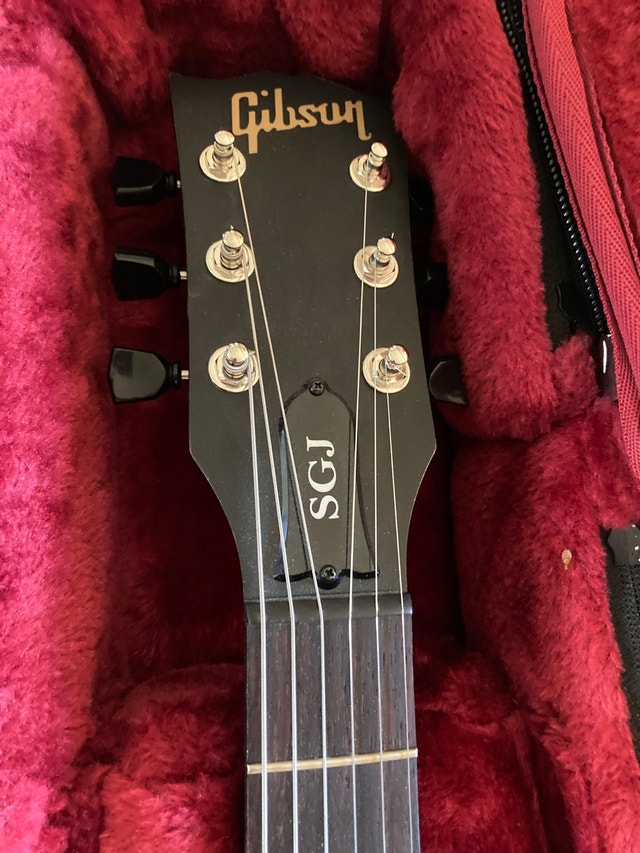 Electric Guitar Gibson SGJ 2013, Leather Case Included Guitars