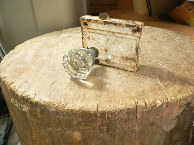 Several antique handles at different prices64840240167681124