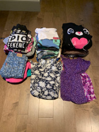 Girls - Kid Size 14 clothes bundle - shirts and pants