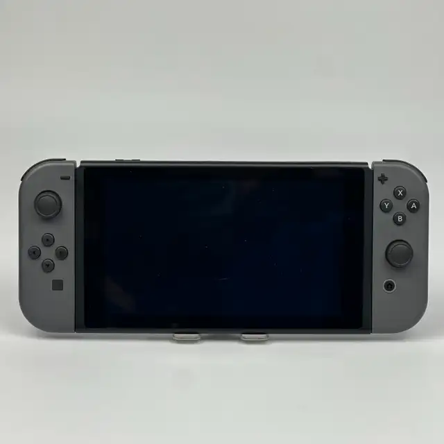 Nintendo Switch Console HAC-001 - 3136716 in Nintendo Switch in Laval / North Shore - Image 3