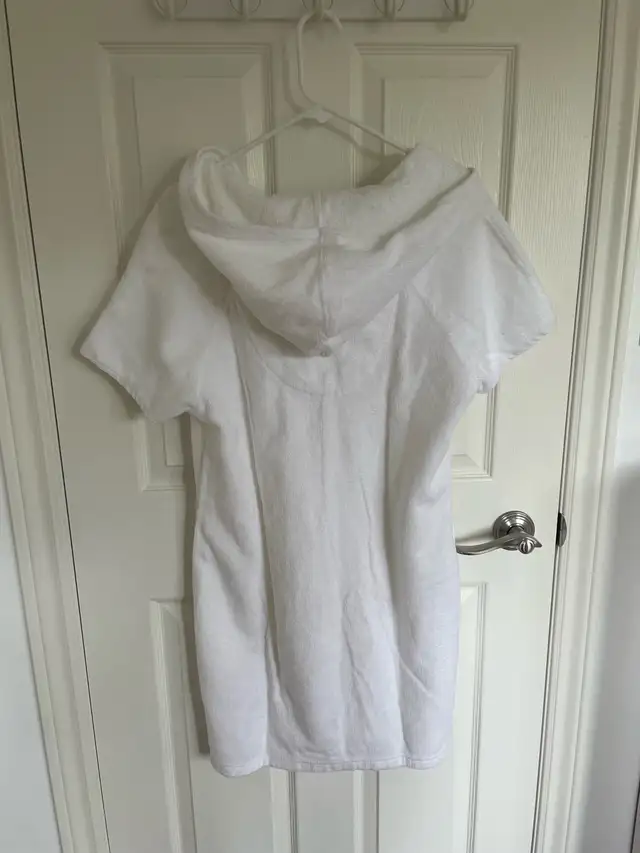 EEUC Bath robe/swim cover up with hood and pockets 63436969826817121