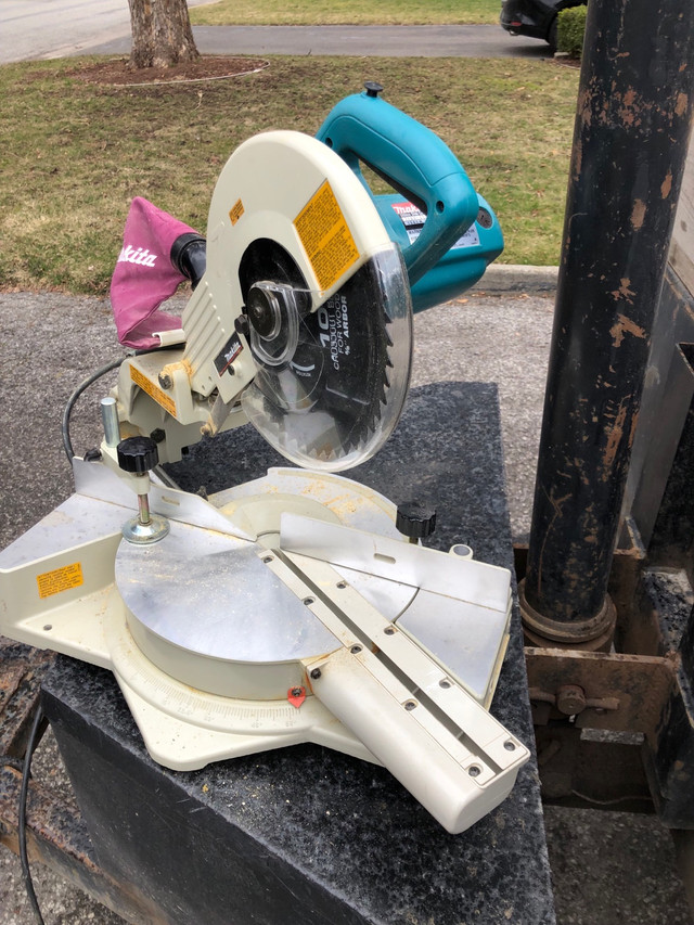 Miter saw in Power Tools in Mississauga / Peel Region