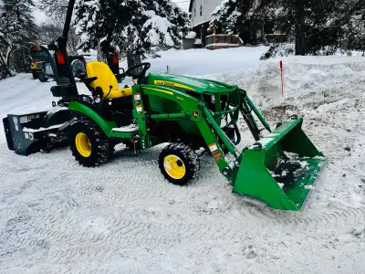 2018 JD 1025R with loader bucket, forks and 260B backhoe. 500hrs Also available with the tractor: 4’...