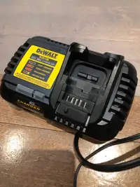 Dewalt Battery Charger 12V/20V Max 6Amp