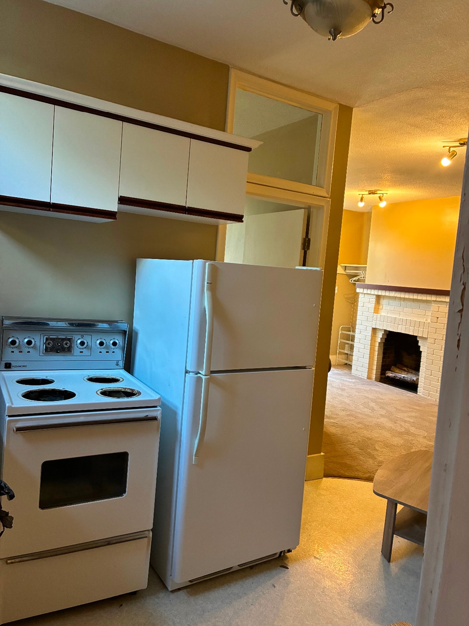 Street level one bedroom West Hill 2