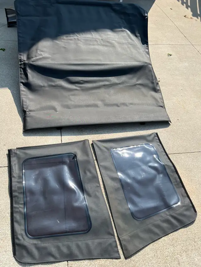 75th Edition Jeep Wrangler Soft Top PRICED TO SELL in Other Parts & Accessories in London - Image 2