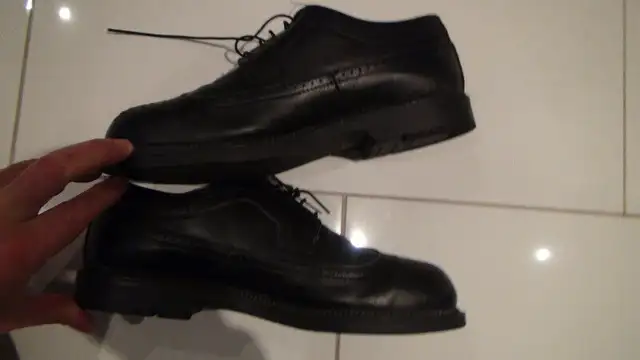 steel toe shoes62863731534338124