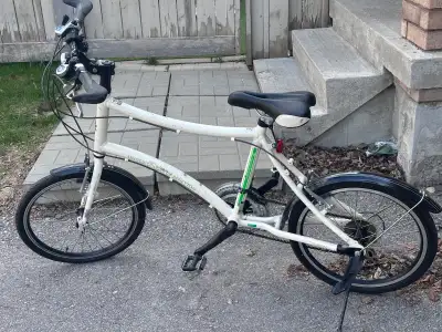 White Hybrid City Bike - Perfect for Women/Teens, View more