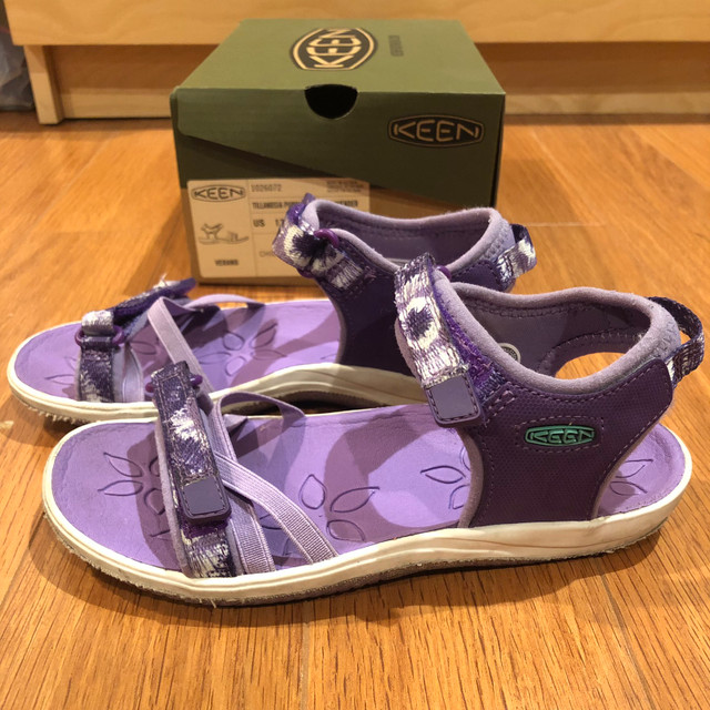 Keen Sandals - Girl sz 13 in Kids & Youth in Oakville / Halton Region