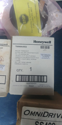 Honeywell  T6069A4002 Fan Coil Thermostats NEW IN BOX. These the