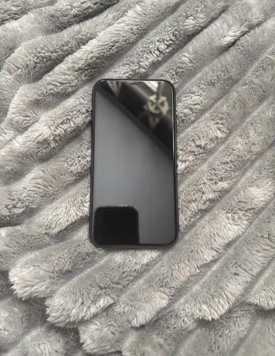 Apple Iphone 11, View more
