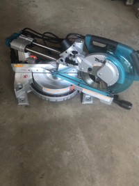 8.5” Makita Compound mitre saw