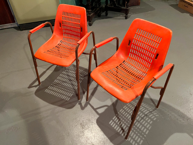2 chaises vintage / art-déco (orange) dans Chaises, Fauteuils inclinables  à Laurentides