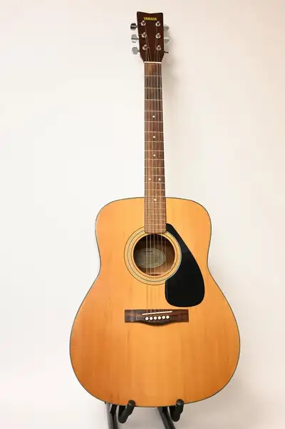 Yamaha FG 332 Acoustic Guitar made in Tawan USED in good, View more