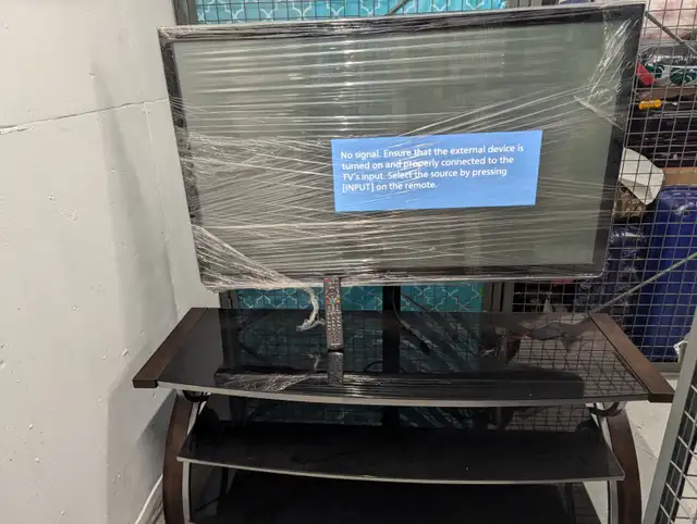 50' Panasonic TV with stand in TVs in City of Toronto - Image 2