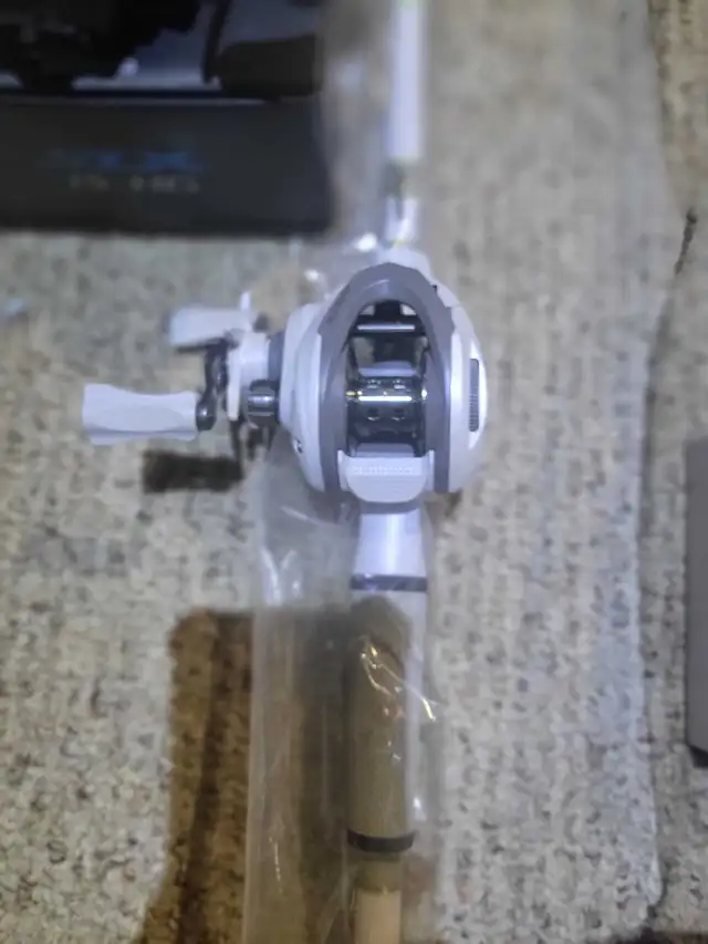 Rod reel lews mach series kadtking reel RH in Fishing, Camping & Outdoors in Peterborough - Image 8