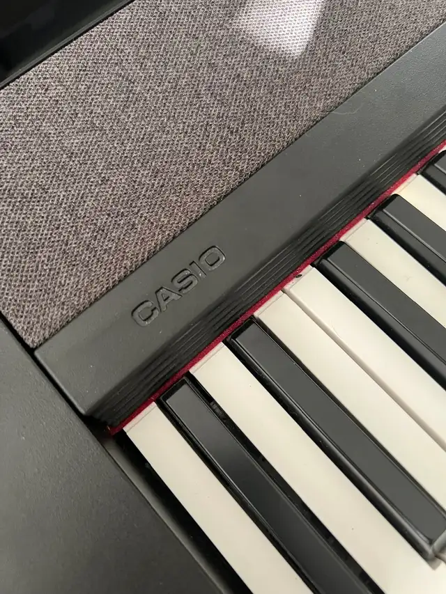 Casio CT-S1 Portable 61-Key Digital Piano – Barely Used, Like Ne in Pianos & Keyboards in Strathcona County - Image 3