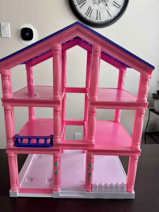 Dollhouse64683913703809120