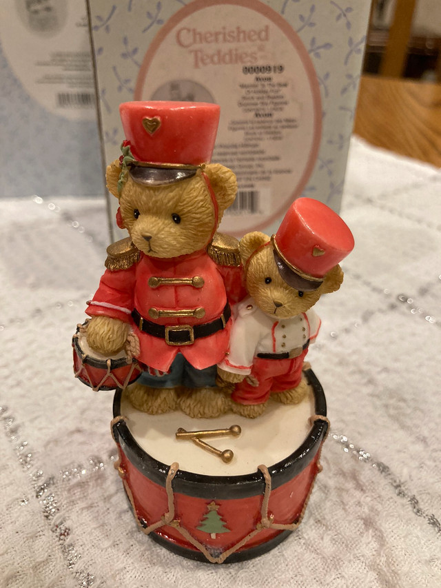 Cherished Teddies-Christmas in Arts & Collectibles in Lethbridge