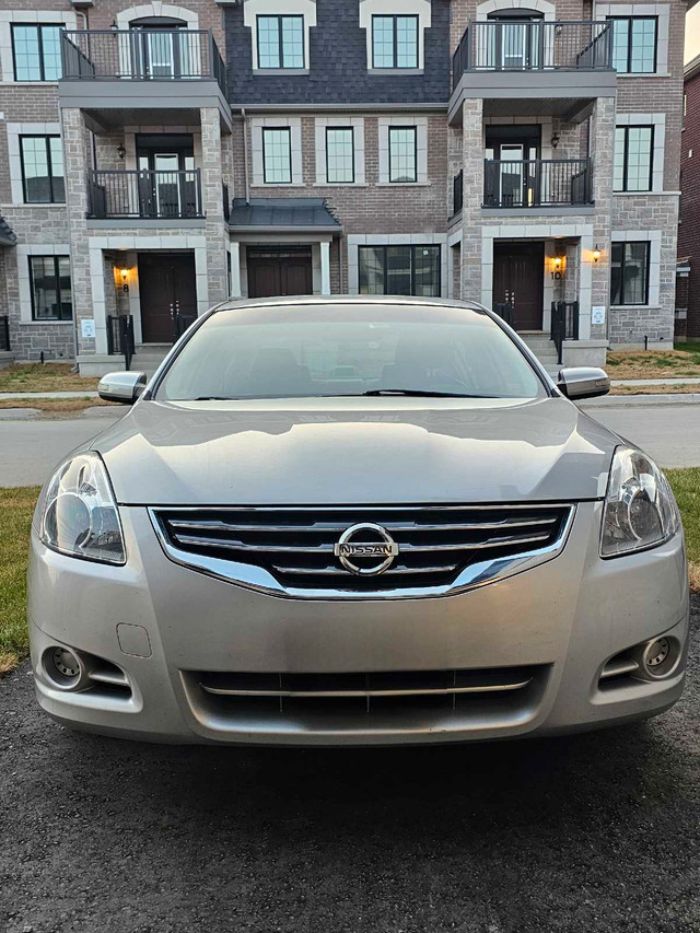 2010 Nissan Altima SL in Cars & Trucks in Oakville / Halton Region