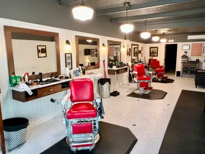 Barbers: Dream Shop – Equipped   3K Clients, Prime Location, View more
