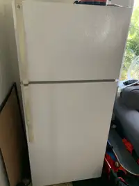 Beautiful fully functioning fridge