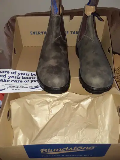 Brand NEW Blundstone boots, View more