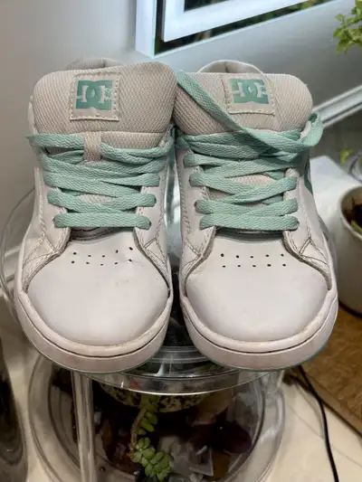 Women's size 7 DC skateboard shoes, View more