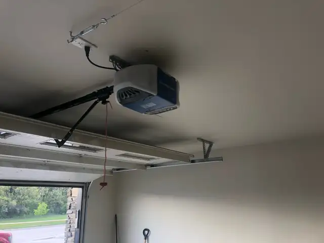 **GARAGE DOOR REPAIR & INSTALL** Starting at 99.00$$63005662181763122
