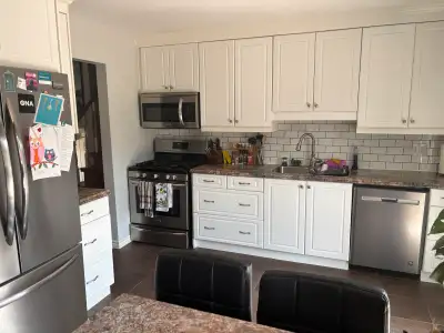 3-Bedroom Upper Unit for Rent – All Inclusive – West End