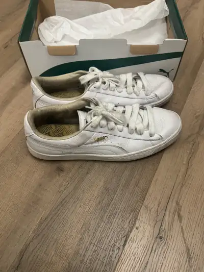 Size 12 Worn a few times Includes box