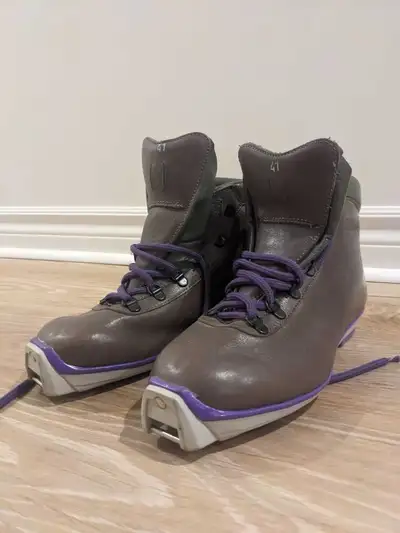 Meindl cross country ski boots sns size 41 (7.5 men), View more
