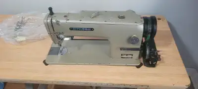 Mitsubishi Sewing Machine with Table, needs servicing