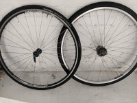 New condition 26' fixed 700c back wheel 