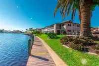 Tastefully Renovated Cape Coral 2 beds Condo!