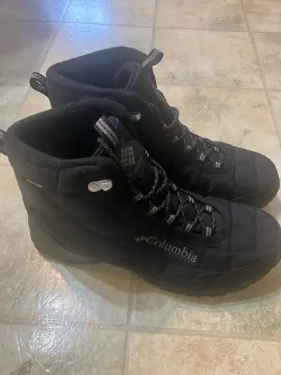 men’s Columbia winter shoe/boot, View more