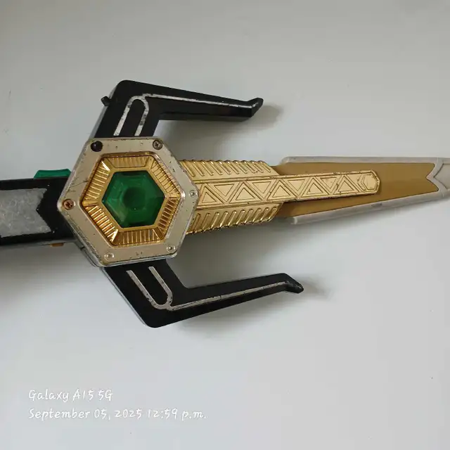 Magna Defender Sword from Power Rangers Lost Galaxy.63654759961089121