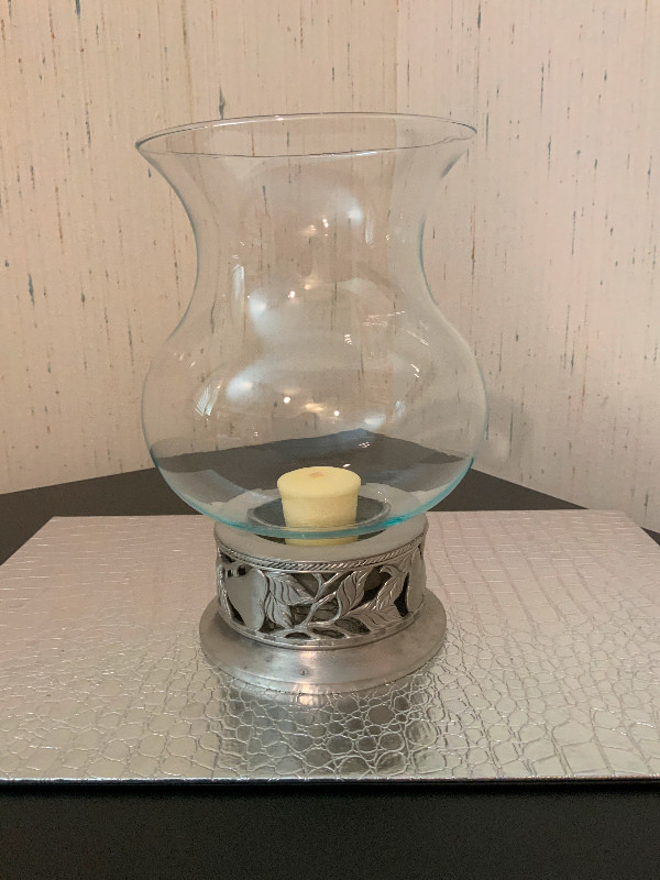 Hurricane Lamps in Home Décor & Accents in Kitchener / Waterloo - Image 2