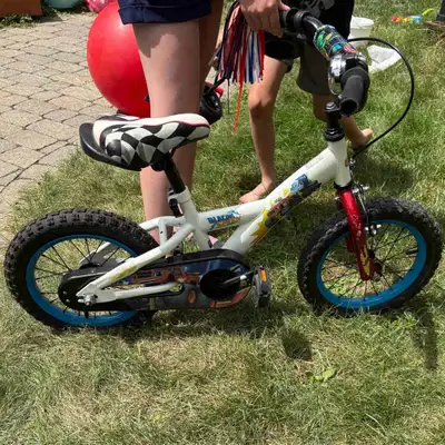 Vélo 14 pouces Blaze et les Monster Machines, View more