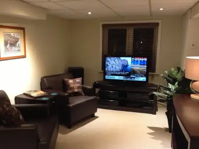 LARGE, UPSCALE FULLY FURNISHED APARTMENT WITH 5 APPLIANCES. LOCATED IN THE CALEDONIA/EGLINTON AREA....