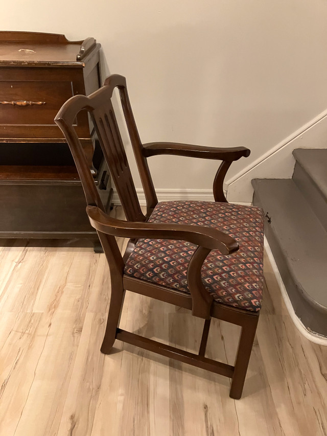 Wooden armchairs - $25 each in Chairs & Recliners in City of Toronto - Image 3