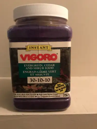 Vigoro evergreen, cedar and shrub food. 750g, View more