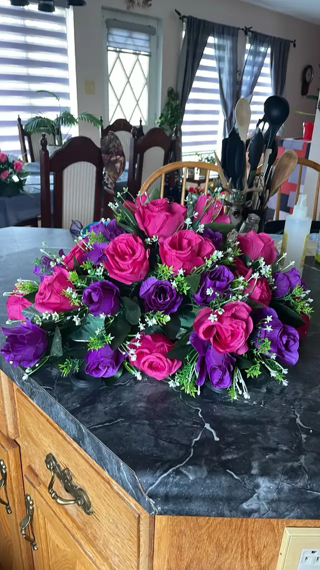 flowers arrangements fleural cemetery center peace in Hobbies & Crafts in Bathurst - Image 7