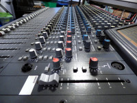 || TRADE || Soundtracs  SOLO 24-4-2 Analogue Mixer (24 Channels)