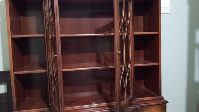 VAISSELLIER ANTIQUE Année 50' in Hutches & Display Cabinets in Laurentides - Image 3