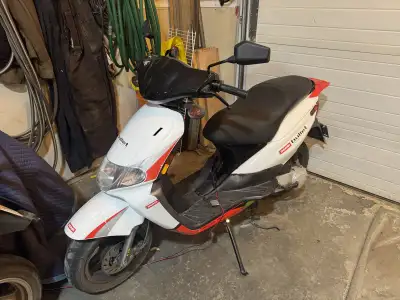 2008 Derbi 50cc scooter. 2 stroke that mixes automatically, just need to add the gas ! . Only need a...
